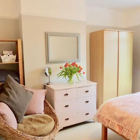 Bed & Breakfast The Sanctuary *